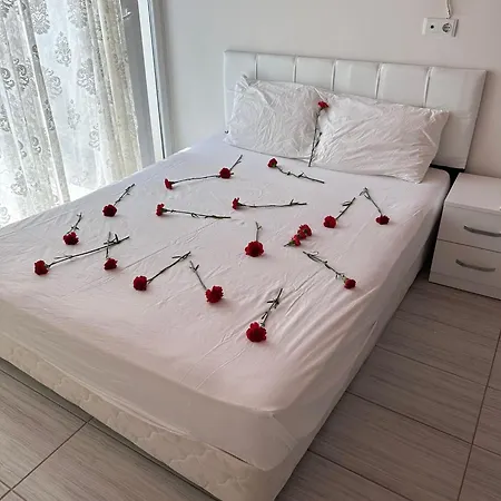 Hotel Mina Suit Apart 4*